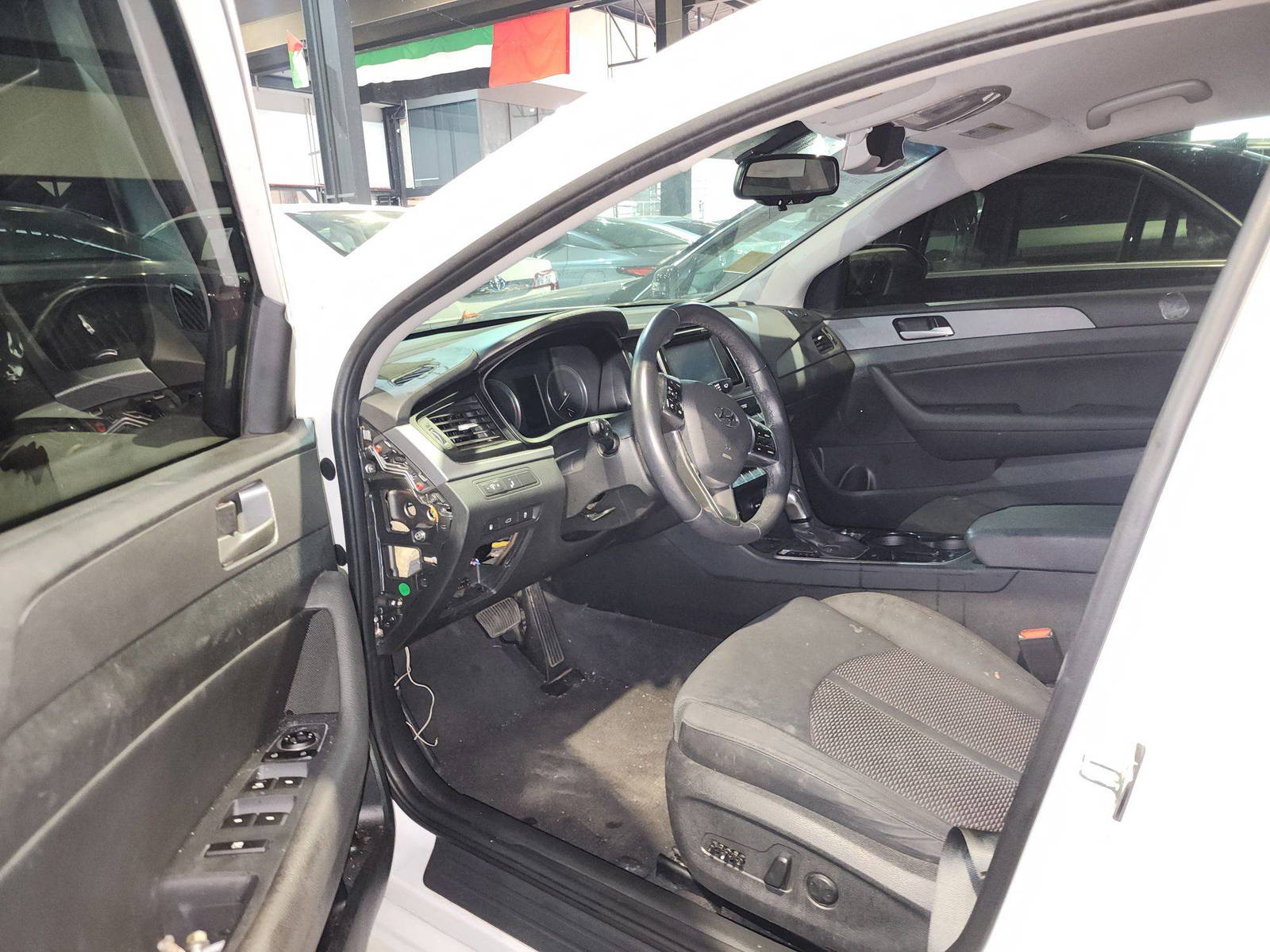 HYUNDAI SONATA 2018 - Marhaba Auction Used Cars - Image 8