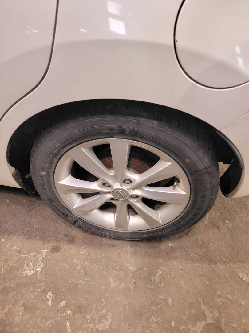 2014 NISSAN VERSA NOTE — 131619 KM — Lot 73320734 — Main - Marhaba Auctions Used Cars - Image 9