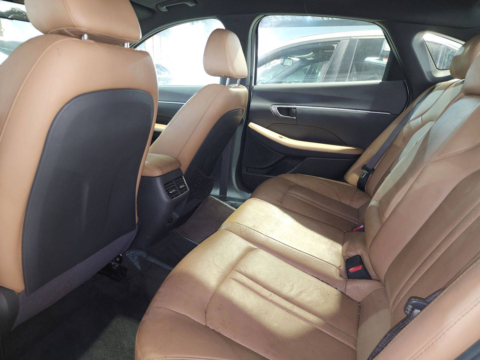 2020 HYUNDAI SONATA — 124584 Miles — Lot 86136674 — Souq - Marhaba Auctions Used Cars - Image 7
