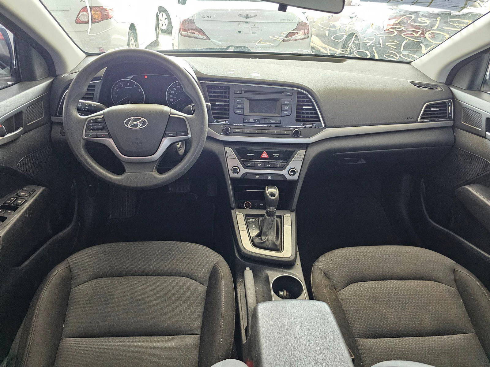 2017 HYUNDAI ELANTRA — 162035 KM — Lot 12326188 — Souq - Marhaba Auctions Used Cars - Image 7