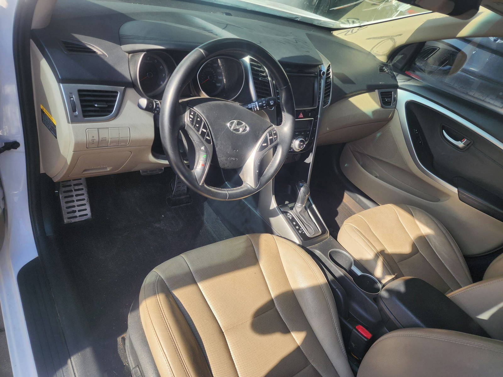 2015 HYUNDAI ELANTRA — 85180 Miles — Lot 34710906 - Marhaba Auctions Used Cars - Image 4