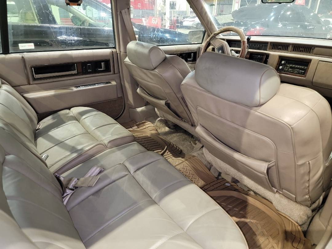 1988 CADILLAC DEVILLE — 999999 Miles — Lot 4314540 - Marhaba Auctions Used Cars - Image 4