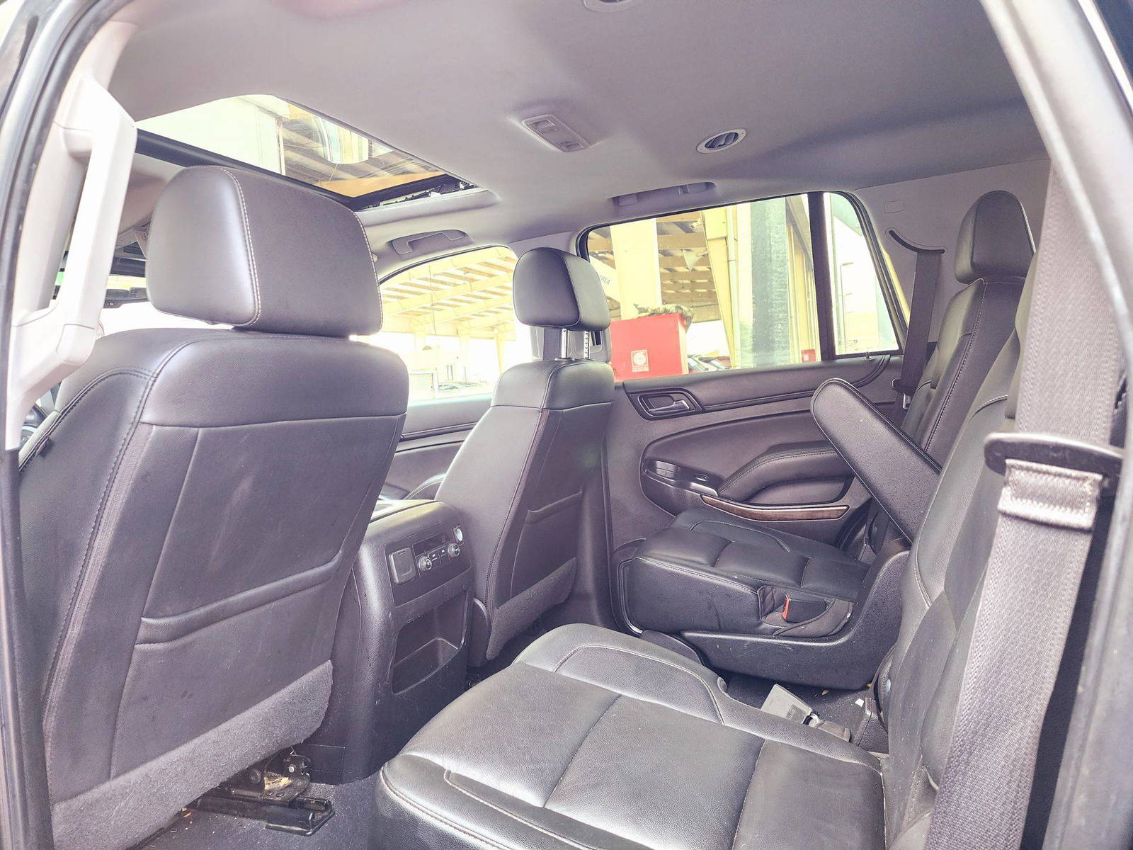 2019 CHEVROLET TAHOE — 91847 Miles — Lot C4KR303391 — Souq - Marhaba Auctions Used Cars - Image 6