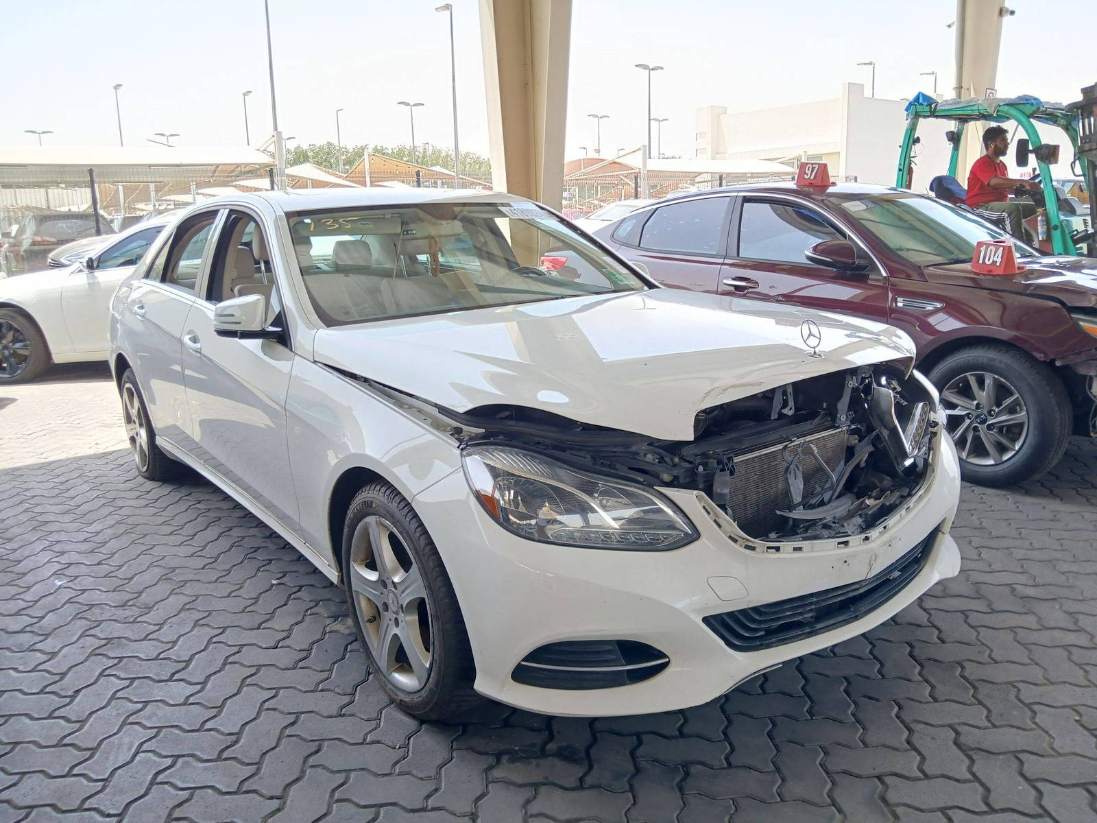 2014 MERCEDES BENZ E 350 — 217348 Miles — Lot 41800245 — Souq - Marhaba Auctions Used Cars - Image 4