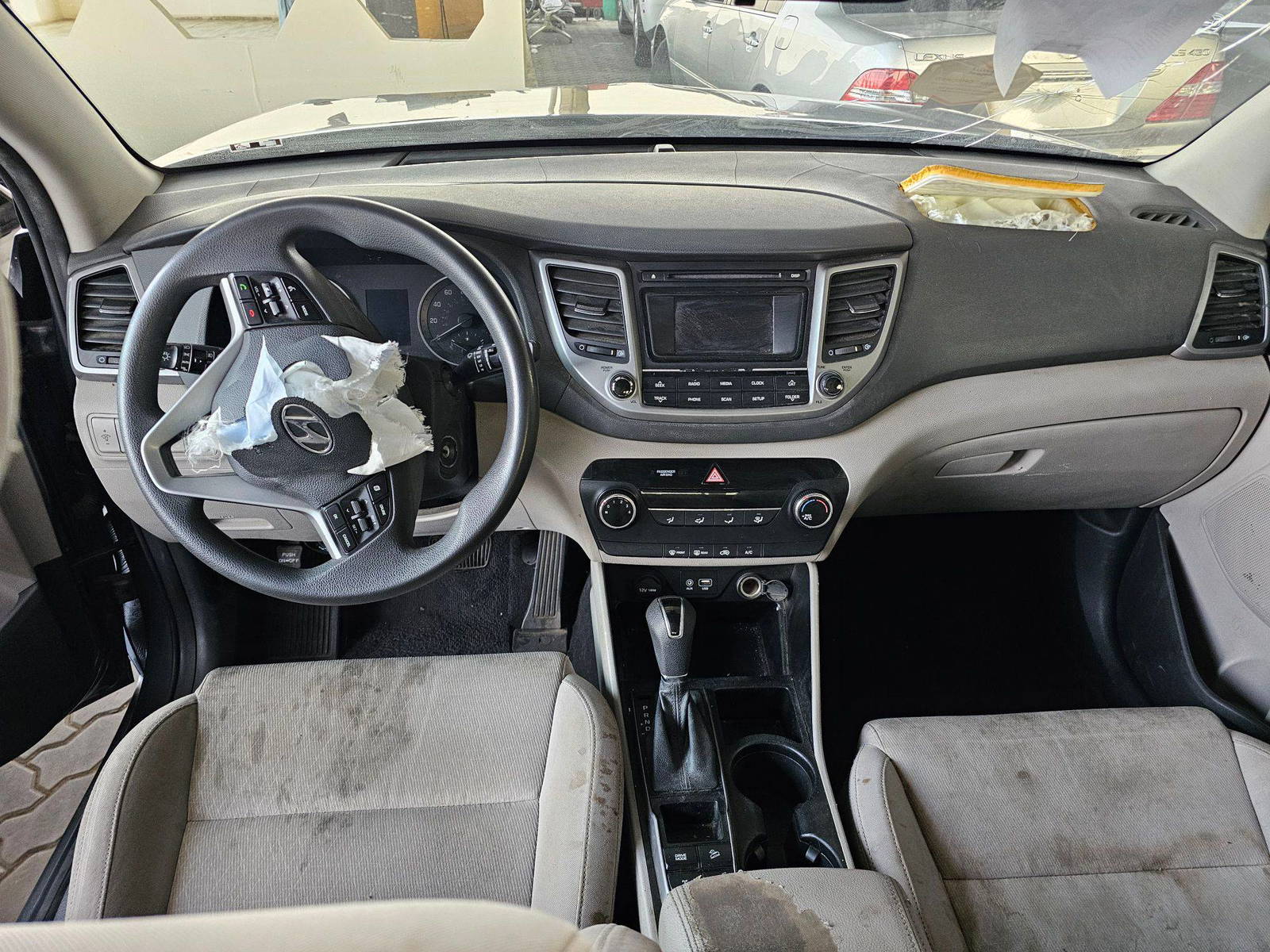 2017 HYUNDAI TUCSON — 164522 Miles — Lot HU295463 — Souq - Marhaba Auctions Used Cars - Image 16