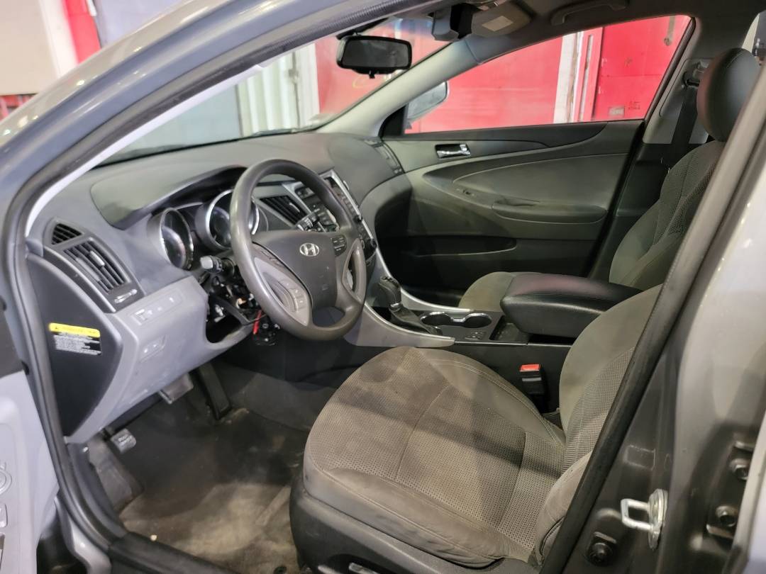 2013 HYUNDAI SONATA — 93755 Miles — Lot 70676764 — Main - Marhaba Auctions Used Cars - Image 8