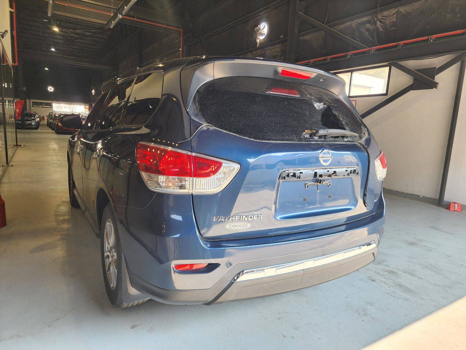2014 NISSAN PATHFINDER — 172389 Miles — Lot 93229 — Souq - Marhaba Auctions Used Cars - Image 6