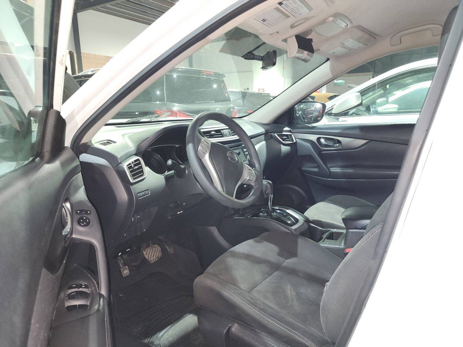2016 NISSAN ROGUE — 147277 Miles — Lot 676546 — Al Quoz - Marhaba Auctions Used Cars - Image 9