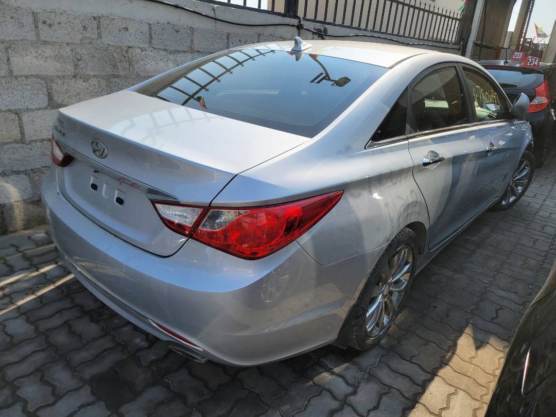 2011 HYUNDAI SONATA — 237458 Miles — Lot 67806143 - Marhaba Auctions Used Cars - Image 4