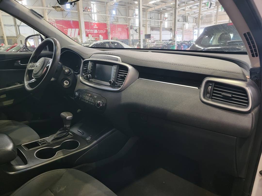 2019 KIA SORENTO — 105603 Miles — Lot G533548 - Marhaba Auctions Used Cars - Image 4