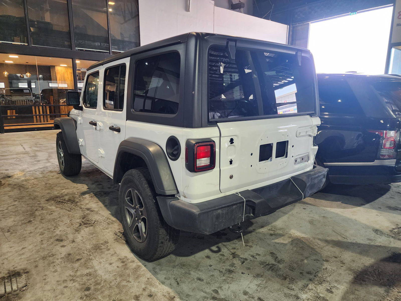 JEEP WRANGLER 2018 - Marhaba Auction Used Cars - Image 3