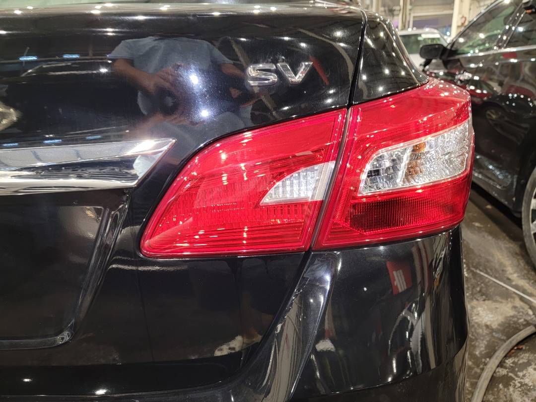 2018 NISSAN SENTRA — 120456 Miles — Lot 37488128 - Marhaba Auctions Used Cars - Image 9