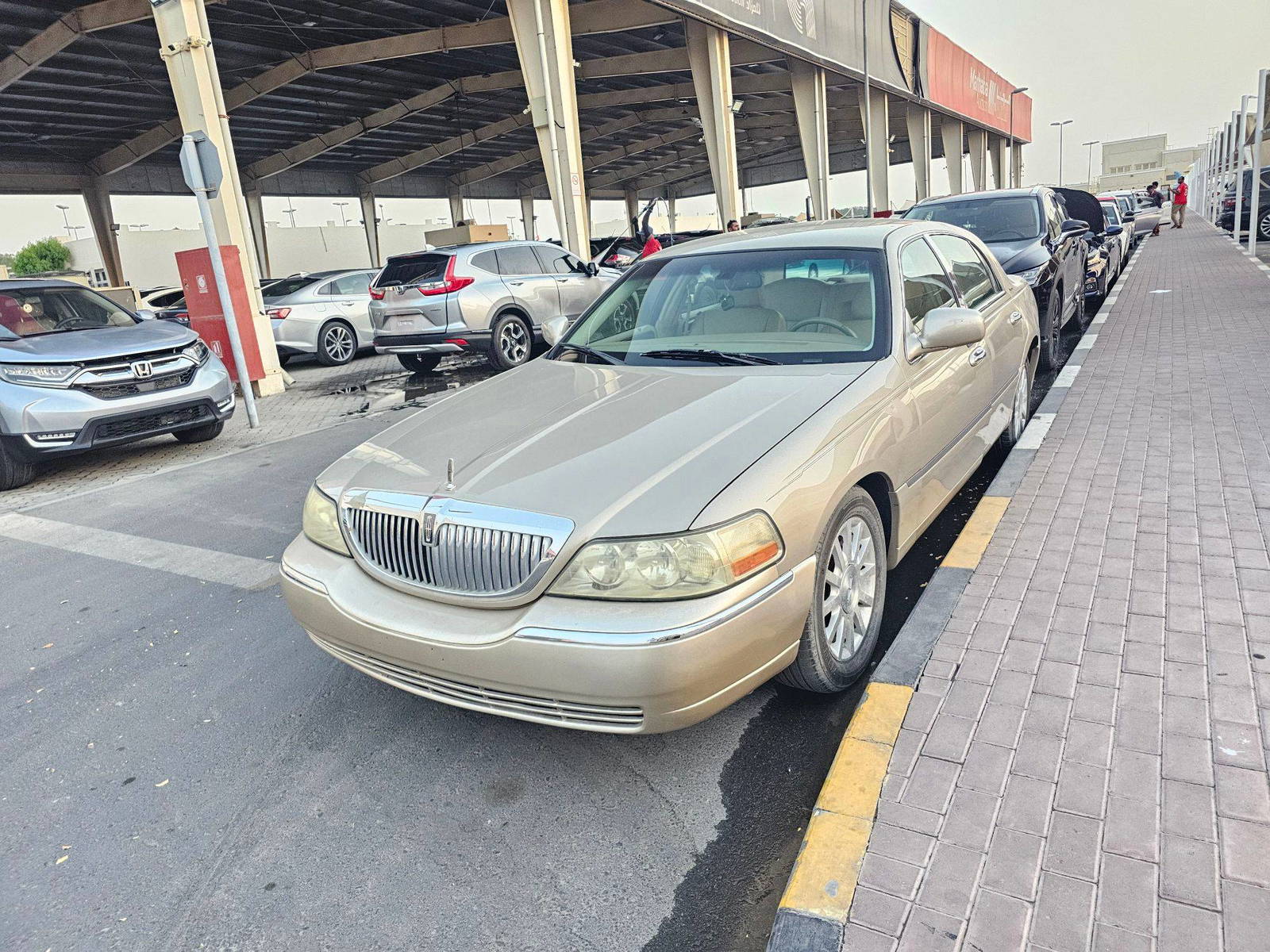 LINCOLN TOWN 2007 - Marhaba Auction Used Cars - Image 4