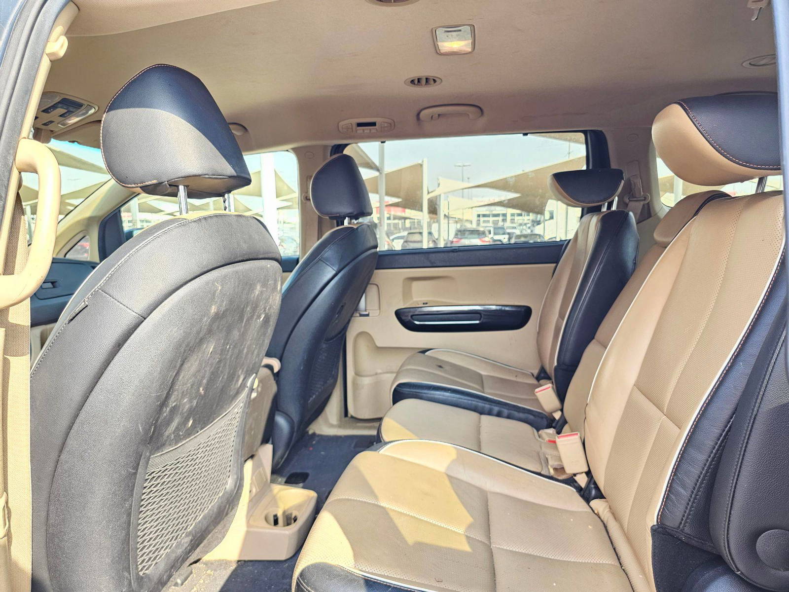 2017 KIA SEDONA — 77309 Miles — Lot 41797159 — Souq - Marhaba Auctions Used Cars - Image 6