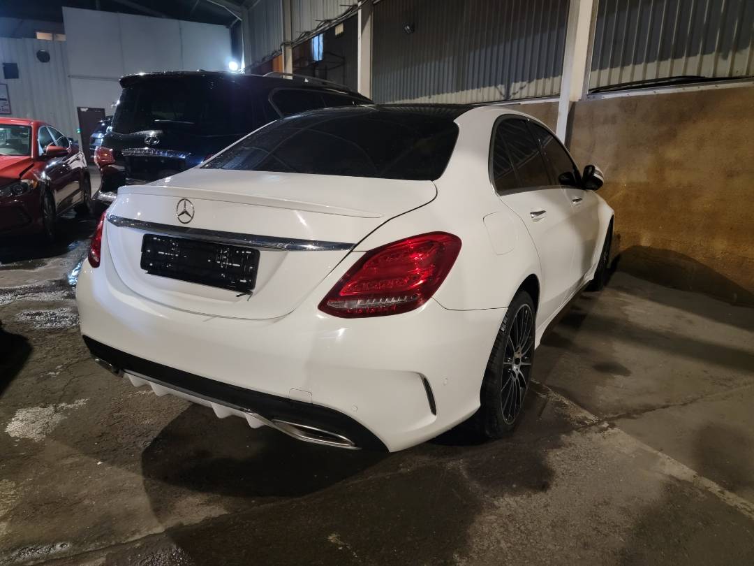 2018 MERCEDES BENZ C300 — 118274 KM — Lot 256478 — Main - Marhaba Auctions Used Cars - Image 4