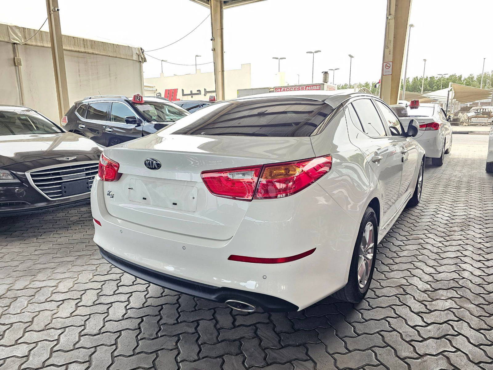 2014 KIA K5 — 177376 KM — Lot 433389 — Souq - Marhaba Auctions Used Cars - Image 4