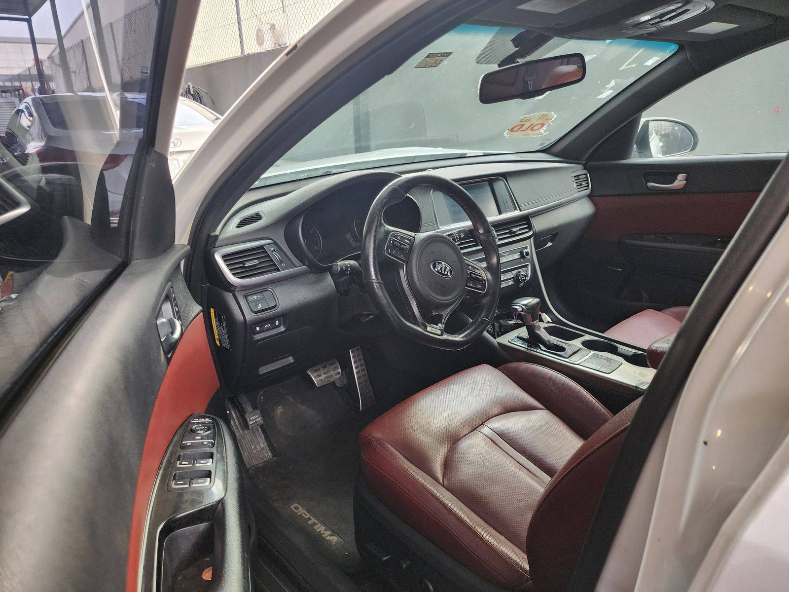 2016 KIA OPTIMA — 180275 Miles — Lot 215487 — Souq - Marhaba Auctions Used Cars - Image 5