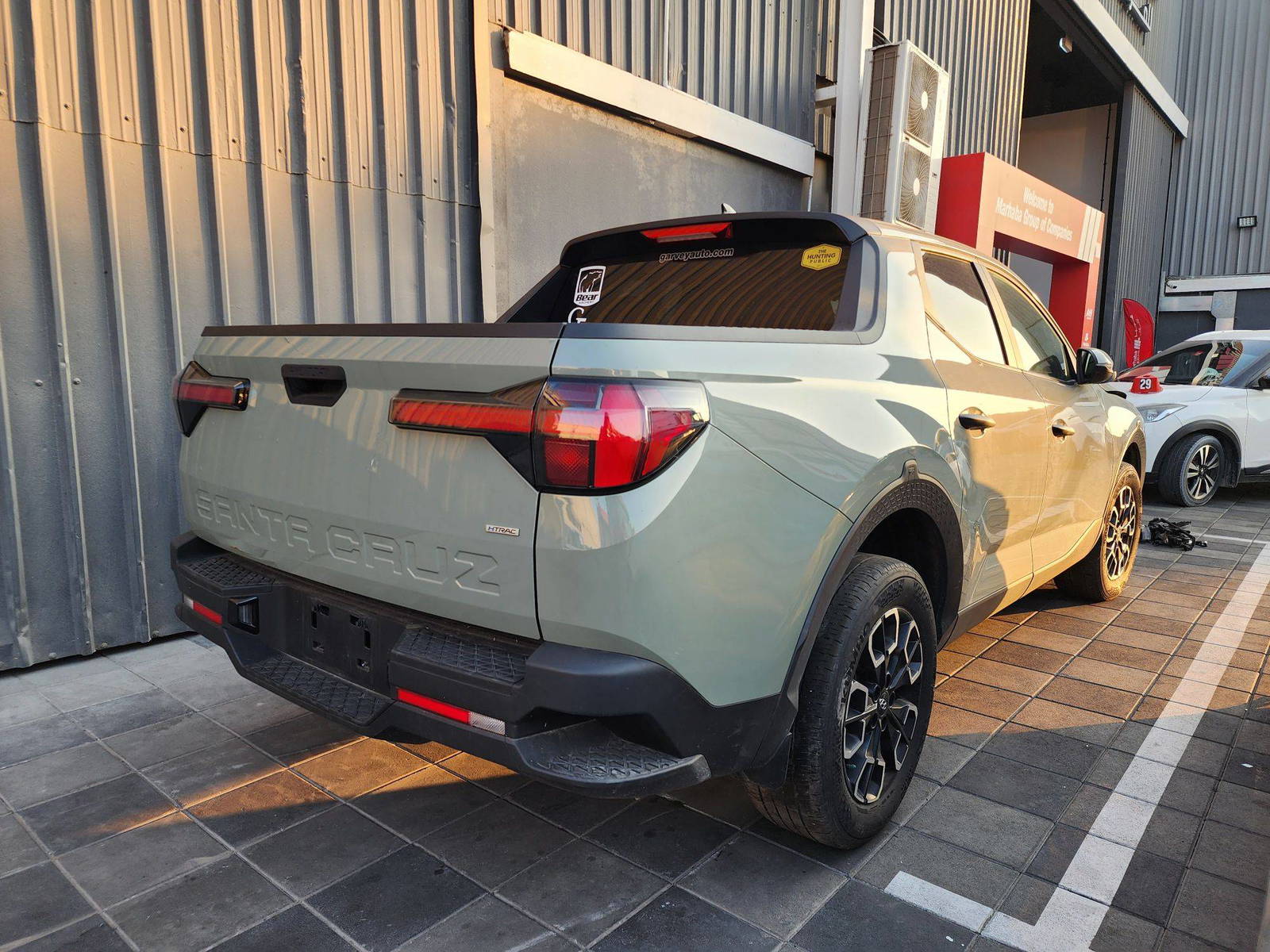 2022 HYUNDAI SANTA CRUZ SEL — 50648 Miles — Lot 63048204 — Al Quoz - Marhaba Auctions Used Cars - Image 6