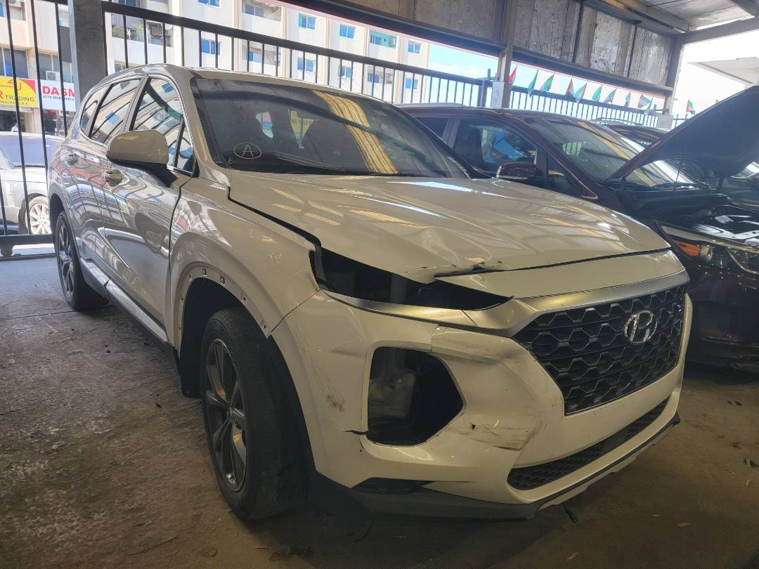 2019 HYUNDAI SANTA FE — 86422 Miles — Lot 70516754 — Main - Marhaba Auctions Used Cars - Image 4