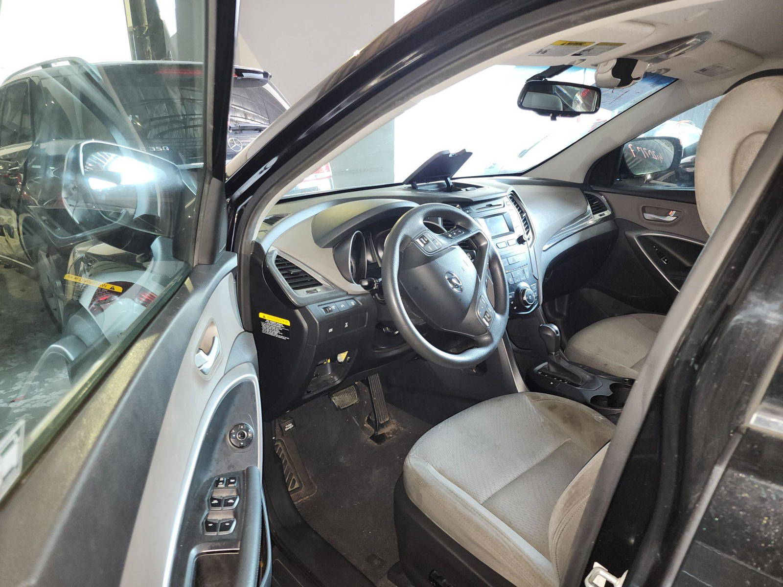 HYUNDAI SANTA FE 2016 - Marhaba Auction Used Cars - Image 9