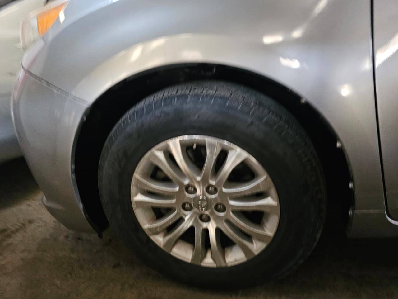 2013 TOYOTA SIENNA — Lot S382406 — Main - Marhaba Auctions Used Cars - Image 10