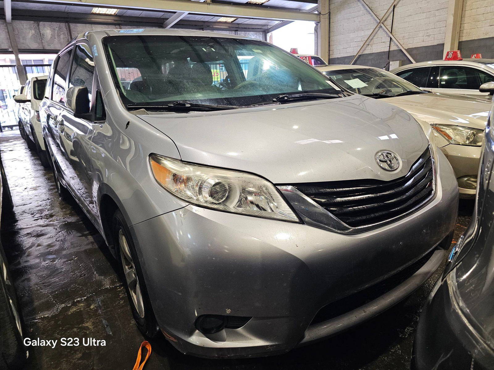 TOYOTA SIENNA 2011 - Marhaba Auction Used Cars - Image 4