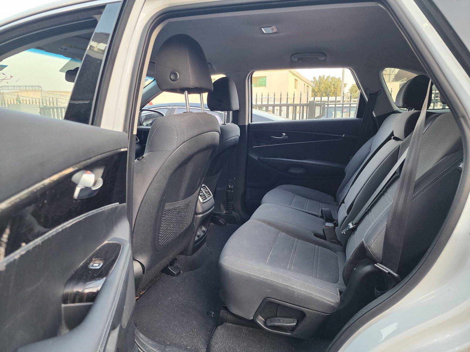 2019 KIA SORENTO — 116148 Miles — Lot 487527 — Al Quoz - Marhaba Auctions Used Cars - Image 7