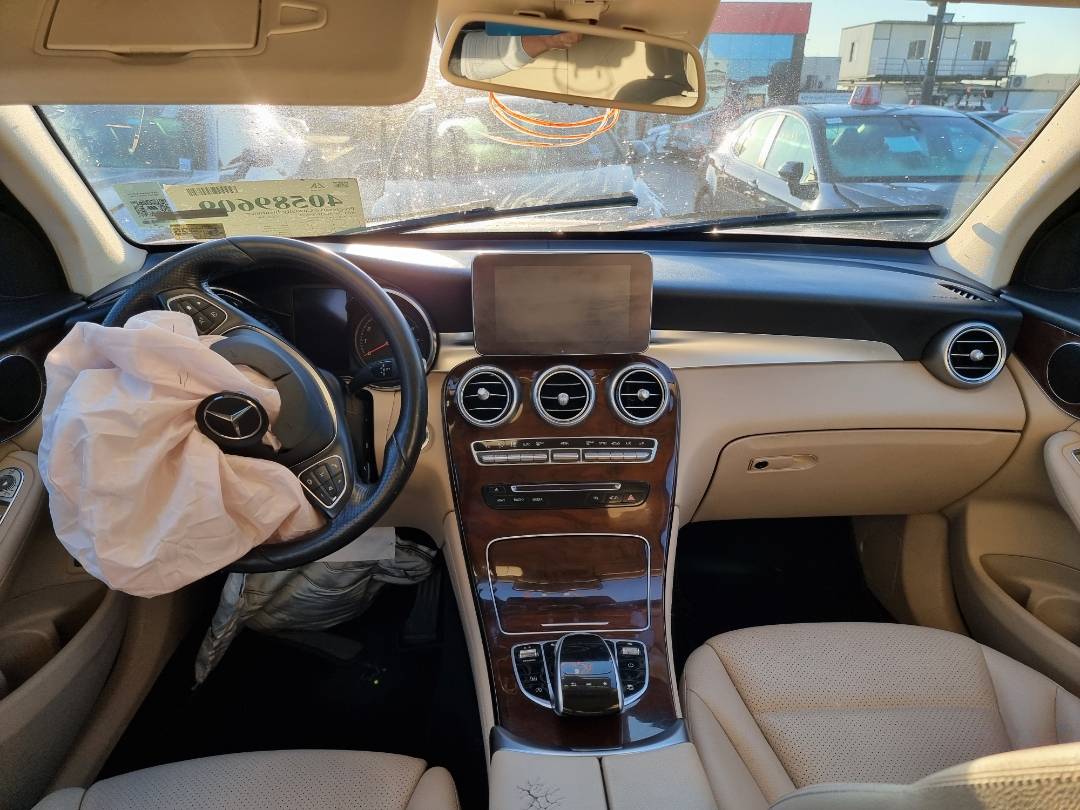 2018 MERCEDES BENZ GLC-300 — 147322 Miles — Lot 125487 — Main - Marhaba Auctions Used Cars - Image 7