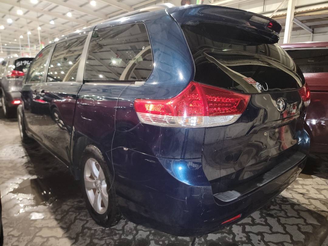 2011 TOYOTA SIENNA — 188295 Miles — Lot BS066918 - Marhaba Auctions Used Cars - Image 3