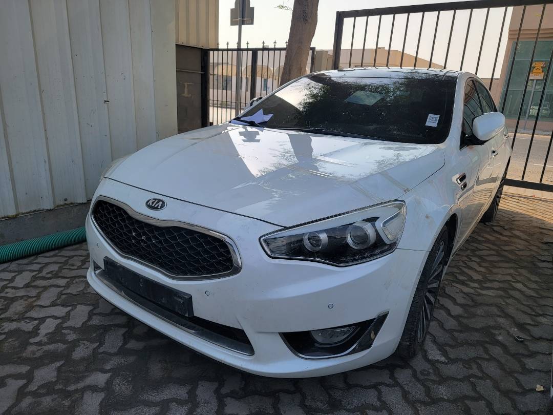 2013 KIA K7 — 143221 KM — Lot 104753 — Main - Marhaba Auctions Used Cars - Image 3