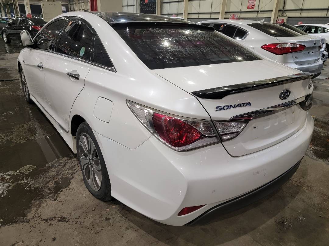 2014 HYUNDAI SONATA — 200155 KM — Lot 088834 — Main - Marhaba Auctions Used Cars - Image 5