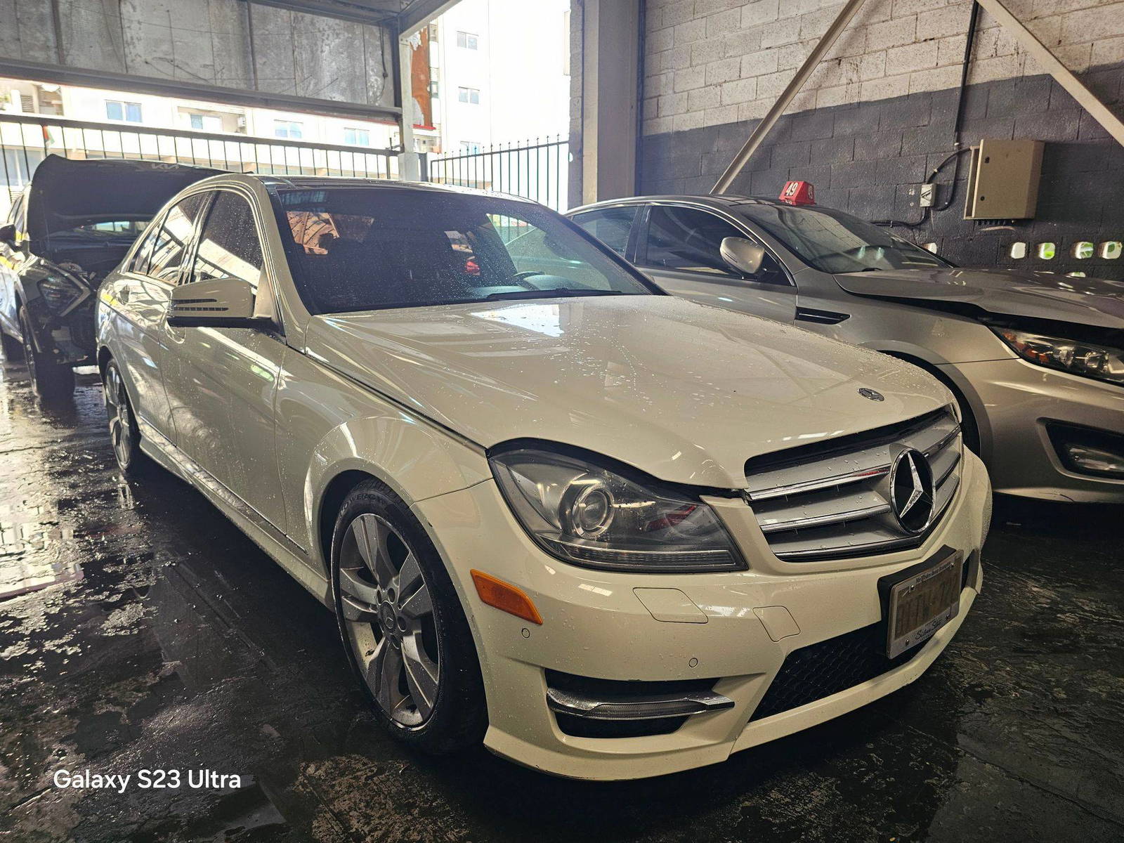 MERCEDES BENZ C300 2012 - Marhaba Auction Used Cars - Image 4