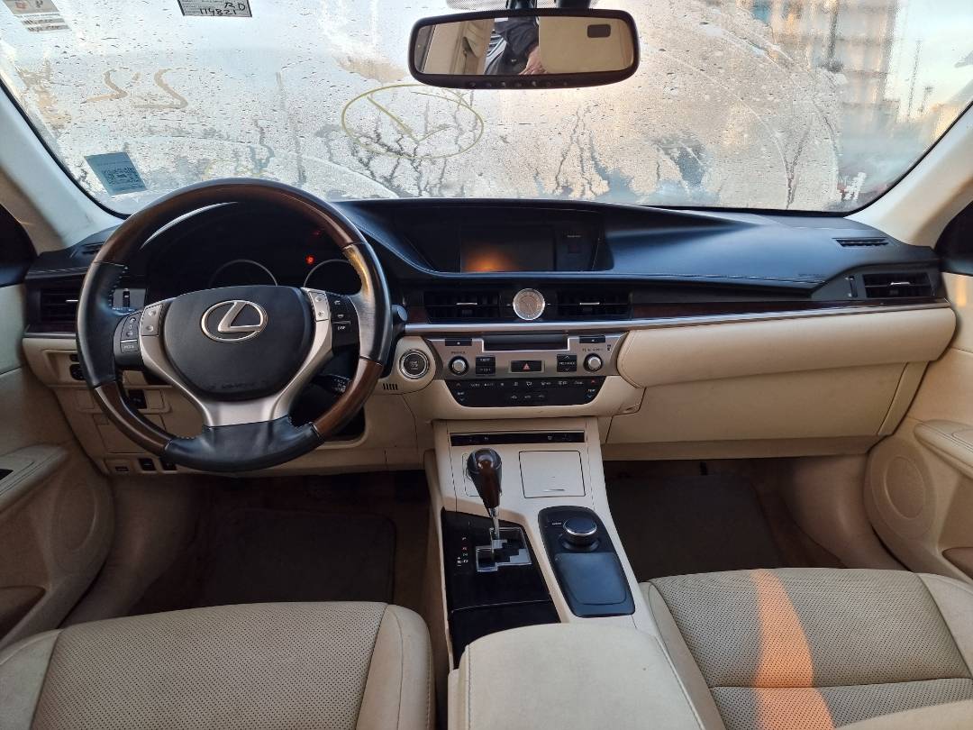 2014 LEXUS ES 350 — 114821 Miles — Lot 125487 — Souq - Marhaba Auctions Used Cars - Image 7