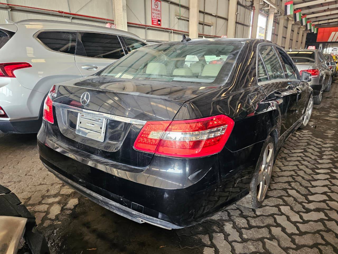 MERCEDES BENZ E350 2011 view 2