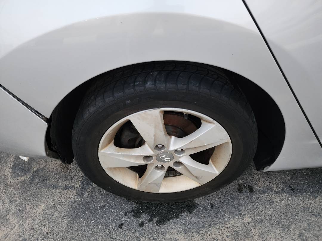2013 HYUNDAI ELANTRA — 182358 Miles — Lot DU862425 - Marhaba Auctions Used Cars - Image 4