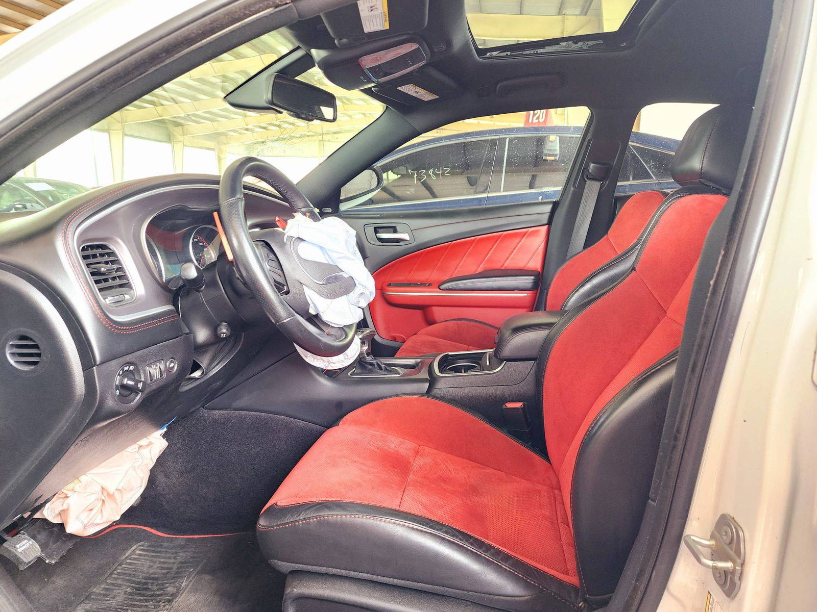 2019 DODGE CHARGER — 105253 Miles — Lot 87485344 — Souq - Marhaba Auctions Used Cars - Image 9