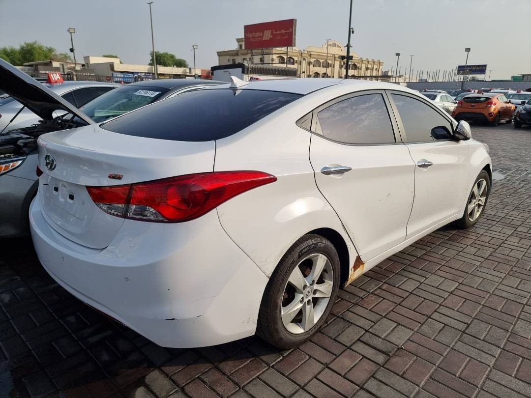 2013 HYUNDAI AVANTE — 207671 KM — Lot 214587 — Souq - Marhaba Auctions Used Cars - Image 3