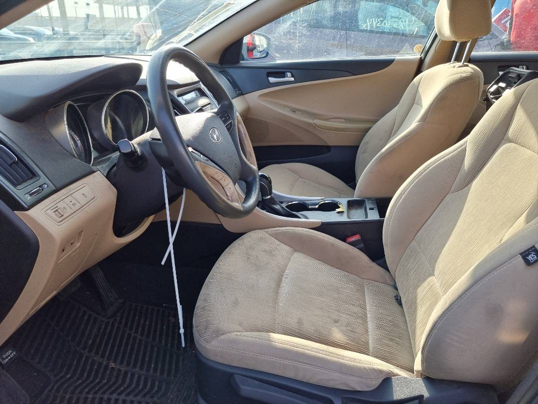 2011 HYUNDAI SONATA — 156757 Miles — Lot 125487 — Ind. 12 - Marhaba Auctions Used Cars - Image 6