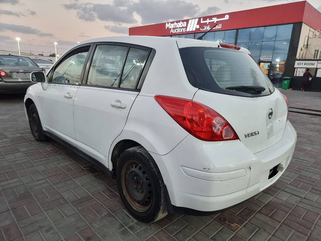 2011 NISSAN VERSA — 121902 KM — Lot 215487 — Souq - Marhaba Auctions Used Cars - Image 5