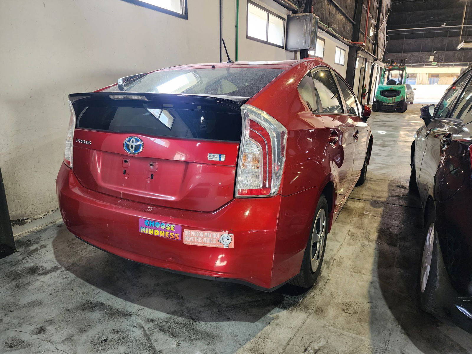 2013 TOYOTA PRIUS — 177003 Miles — Lot 63400095 — Al Quoz - Marhaba Auctions Used Cars - Image 6