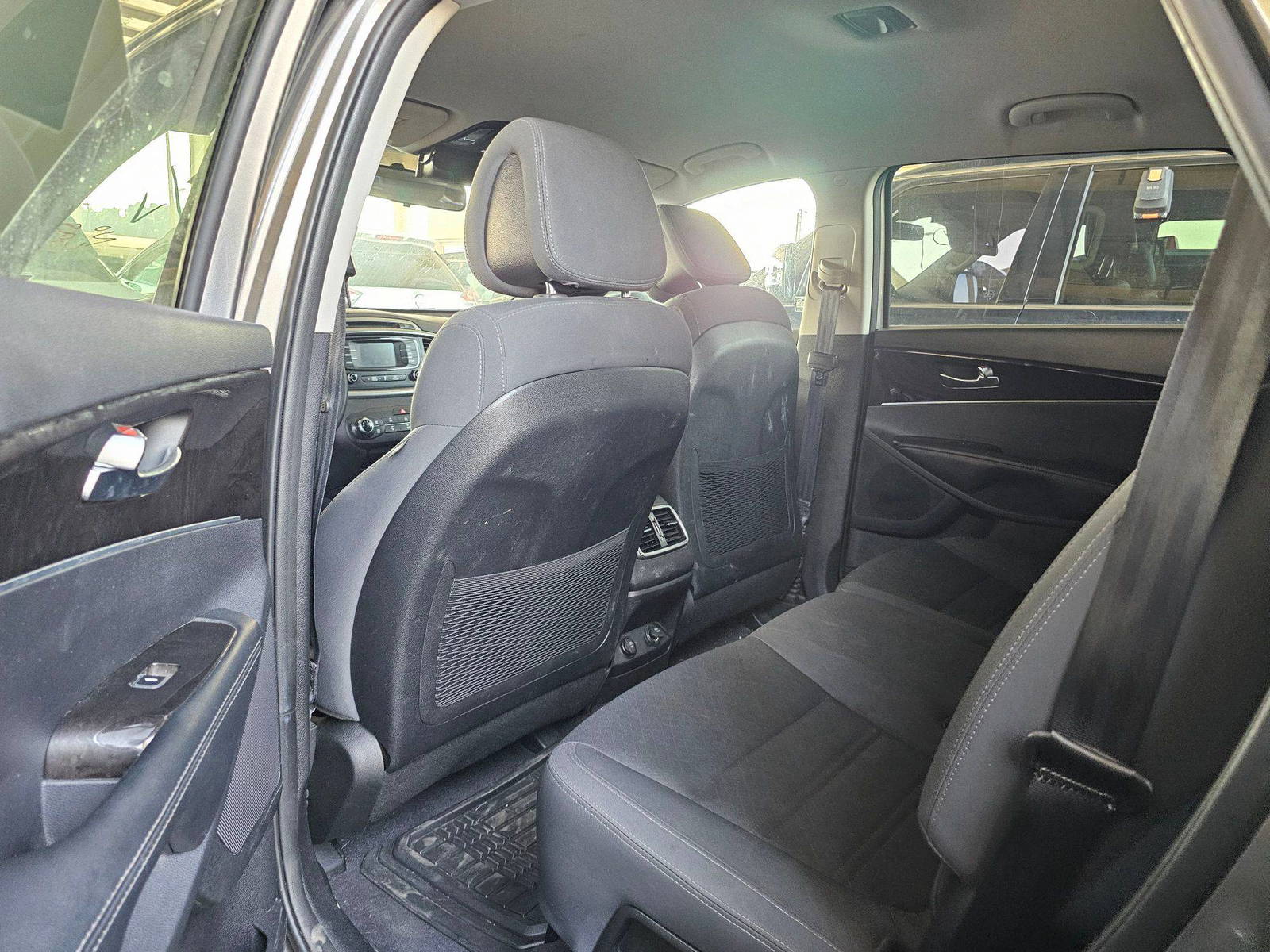 KIA SORENTO 2016 - Marhaba Auction Used Cars - Image 6