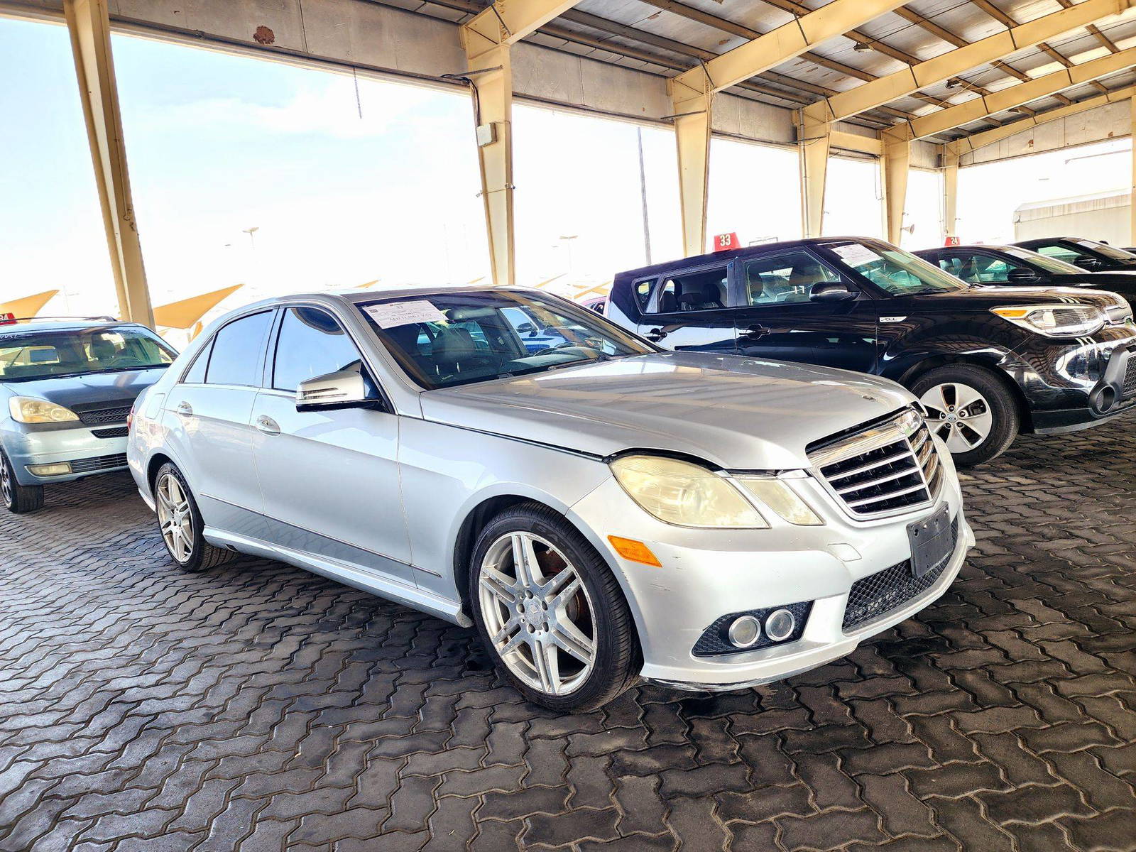 2010 MERCEDES BENZ E 350 — 149967 Miles — Lot 125487 — Souq - Marhaba Auctions Used Cars - Image 4