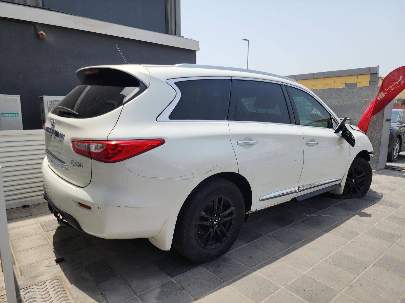 2014 INFINITI QX60 — 159156 KM — Lot C507352 — Souq - Marhaba Auctions Used Cars - Image 5