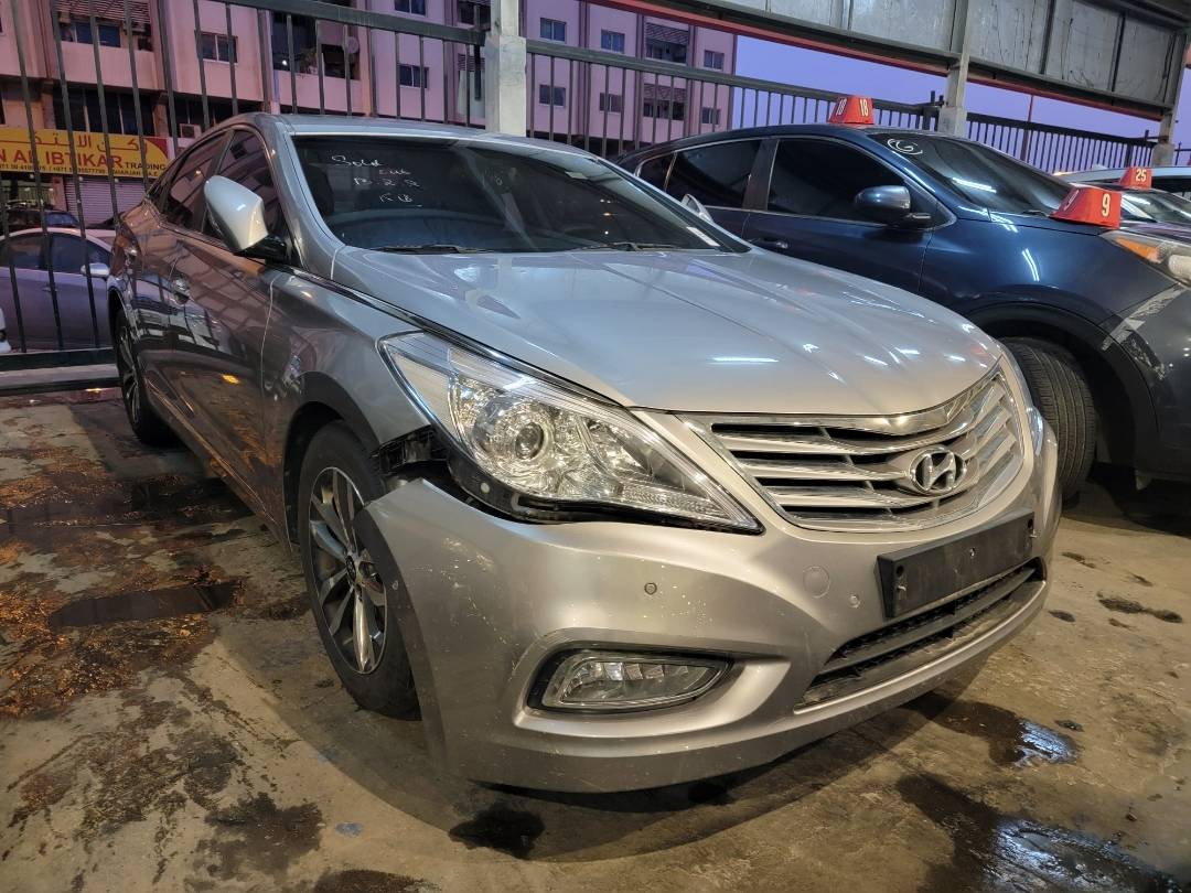 2011 HYUNDAI GRANDEUR — 277002 KM — Lot 015964 — Main - Marhaba Auctions Used Cars - Image 5