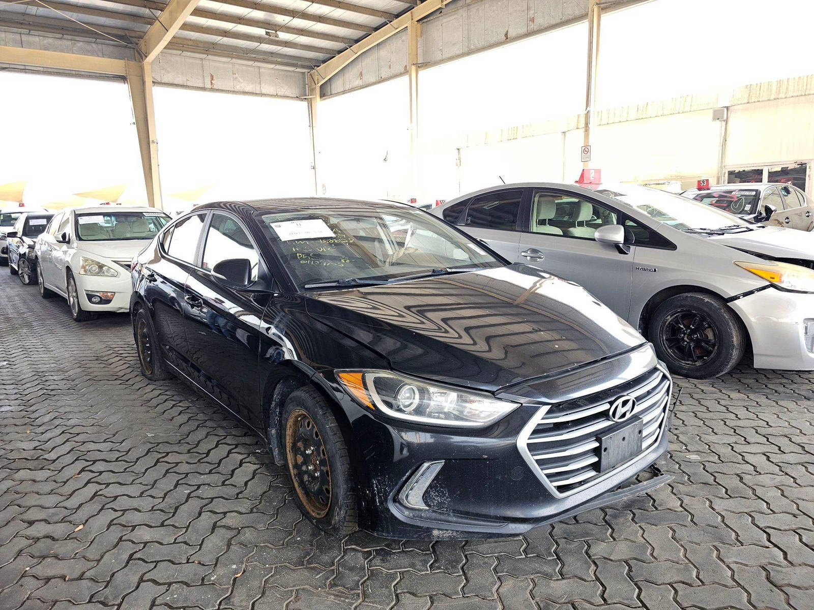 2017 HYUNDAI ELANTRA — 188828 KM — Lot 12225802 — Ind. 12 - Marhaba Auctions Used Cars - Image 4