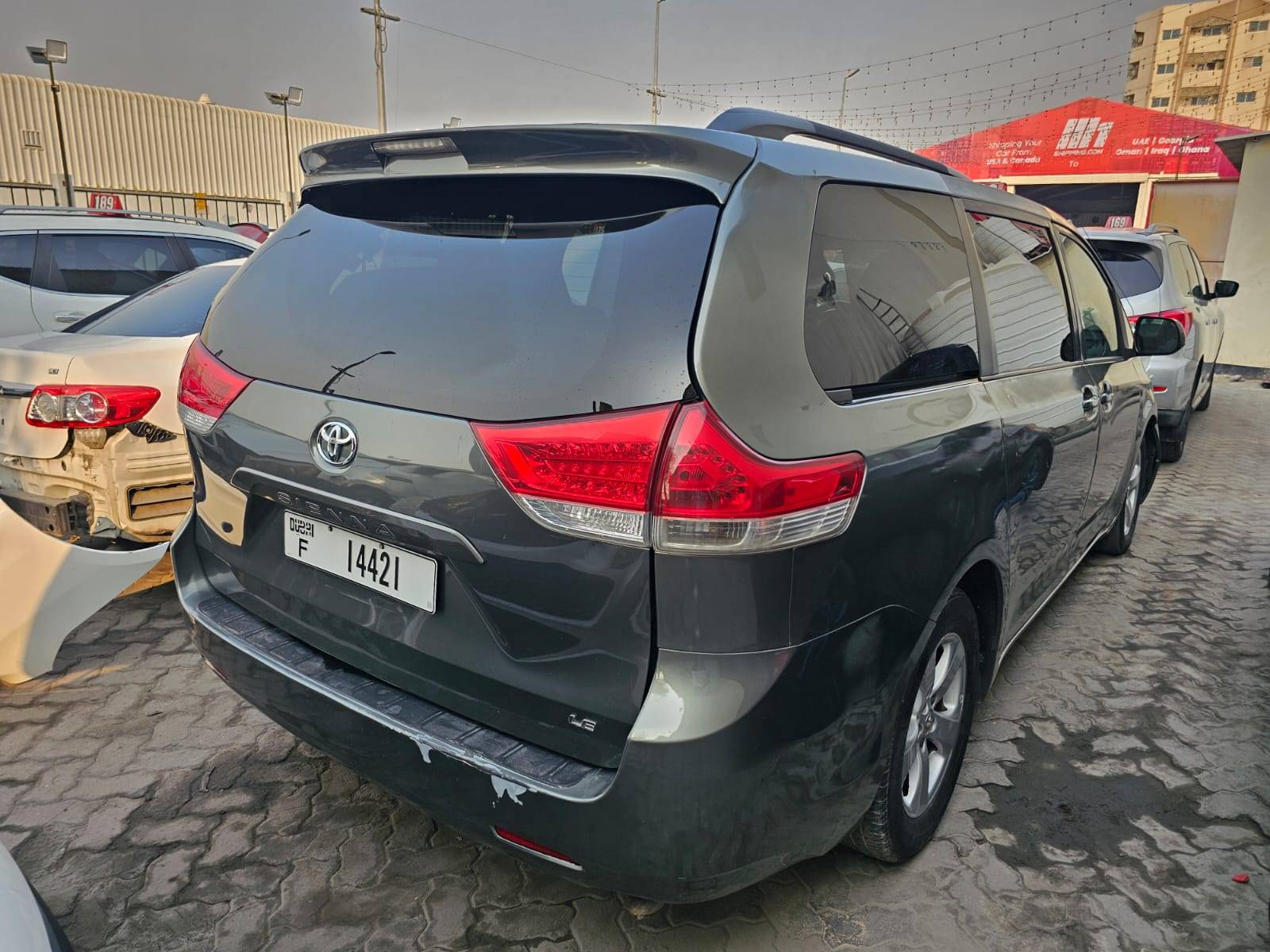 2013 TOYOTA SIENNA — Lot DS326949 — Main - Marhaba Auctions Used Cars - Image 4