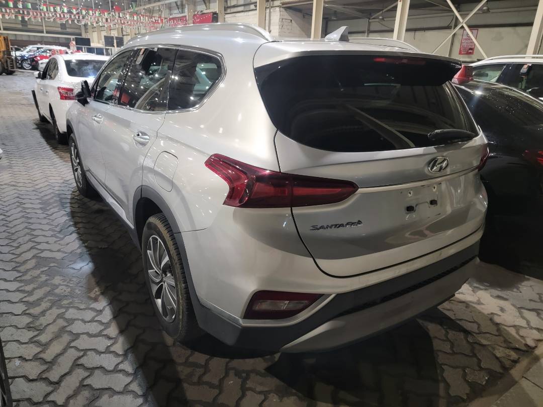 HYUNDAI SANTA FE 2019 - Marhaba Auction Used Cars - Image 3