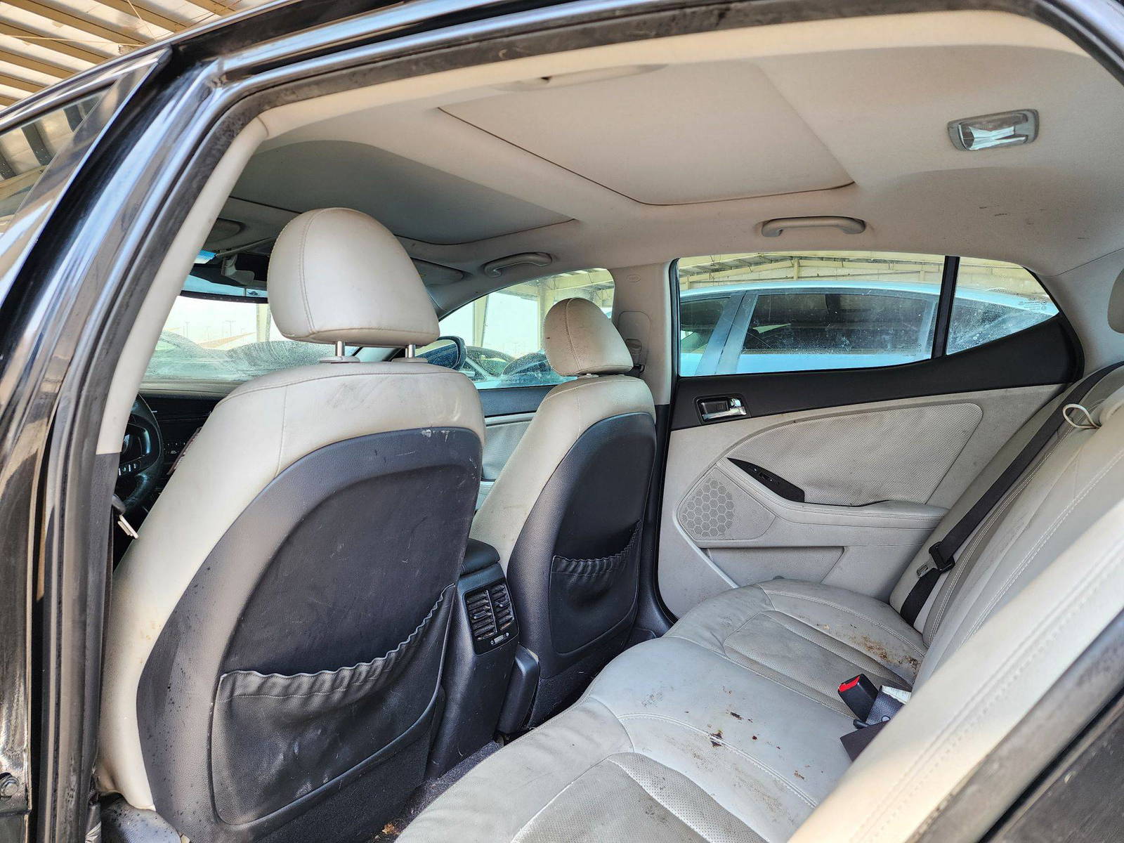 2011 KIA OPTIMA — 306811 Miles — Lot 37683 — Souq - Marhaba Auctions Used Cars - Image 6