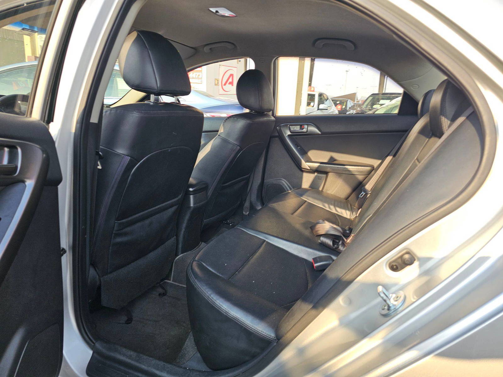 2011 KIA FORTE — 152093 KM — Lot BA894307 — Souq - Marhaba Auctions Used Cars - Image 6