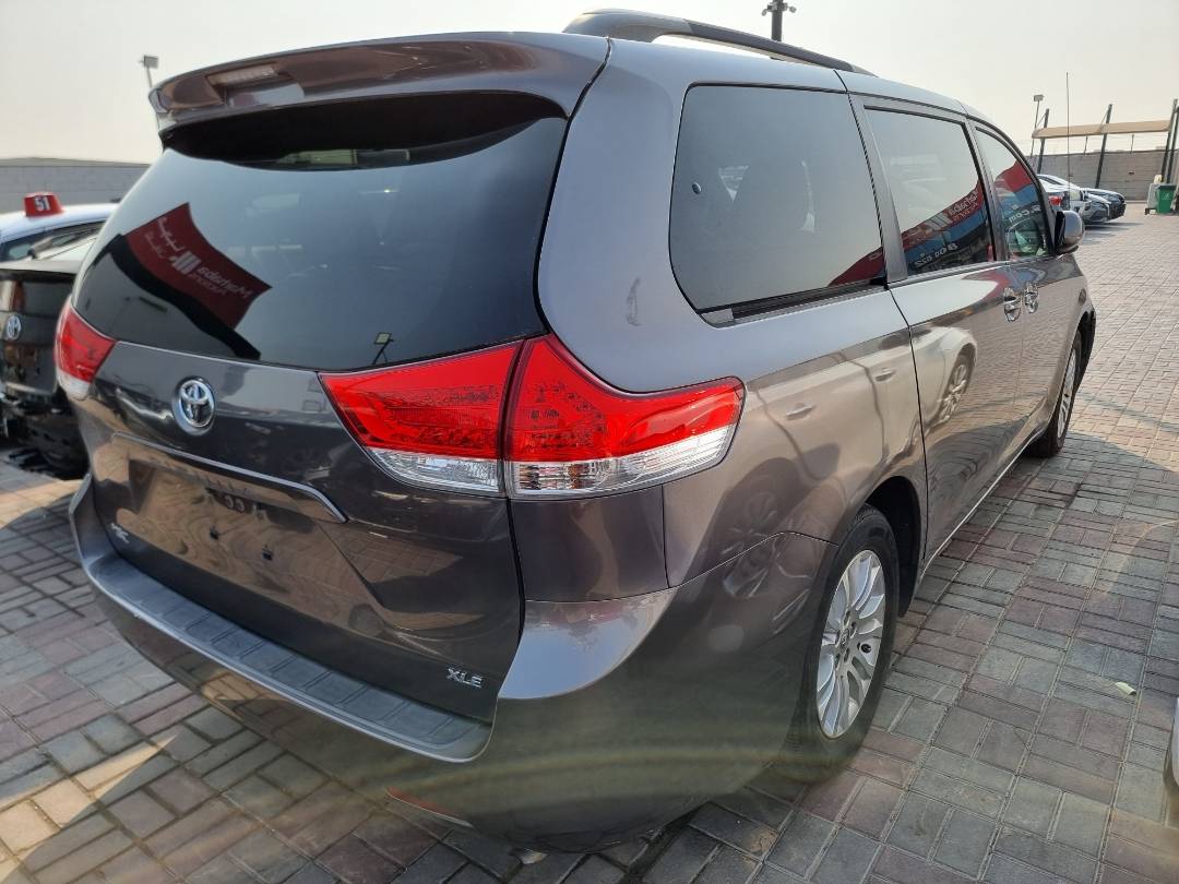 2011 TOYOTA SIENNA — 204258 Miles — Lot 39095362 — Ind. 12 - Marhaba Auctions Used Cars - Image 5